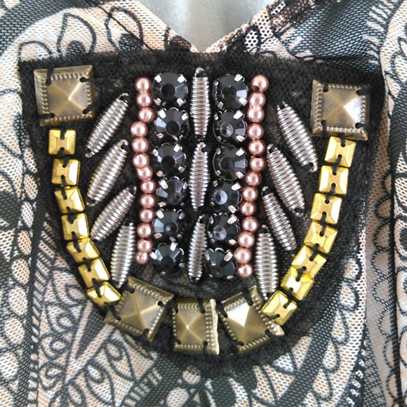 Animal paisley cold shoulder mesh tank - Picture 6 of 6